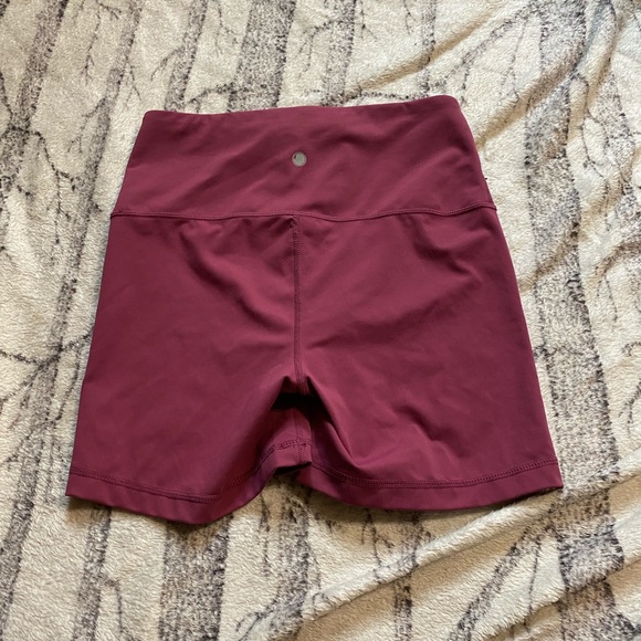 Yogalicious lux shorts - Picture 2 of 3
